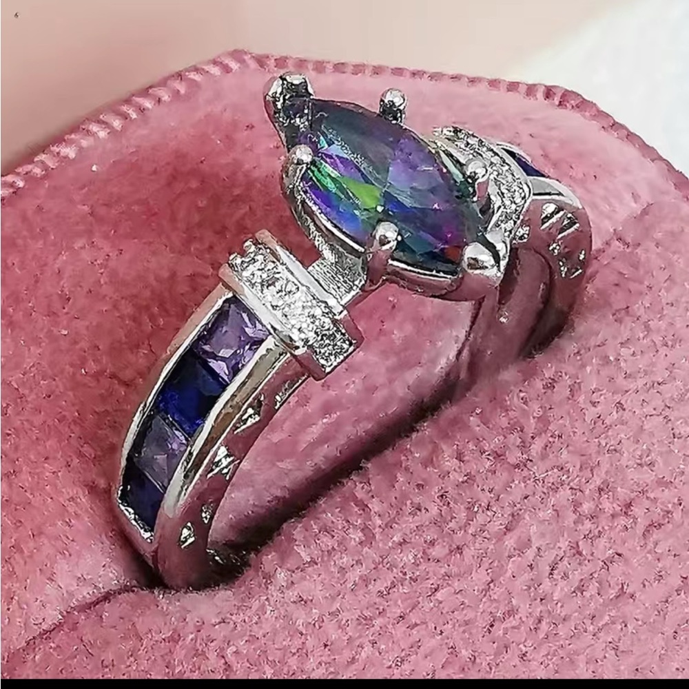 New Women’s 925 Silver Beautiful Amethyst Ring - Picture 1 of 4